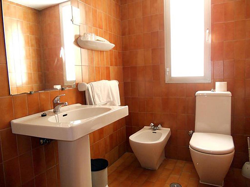 Hostal Cortes Куэнка Экстерьер фото